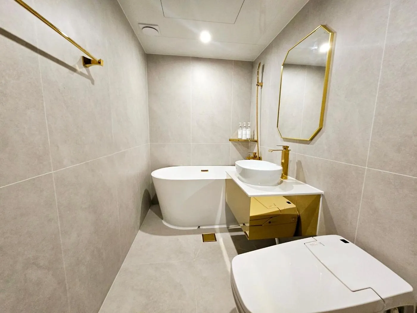 Hotel Grand Bern Busan